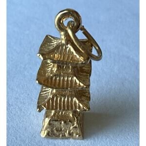 14K Yellow Gold Pagoda Charm 2.2 Grams